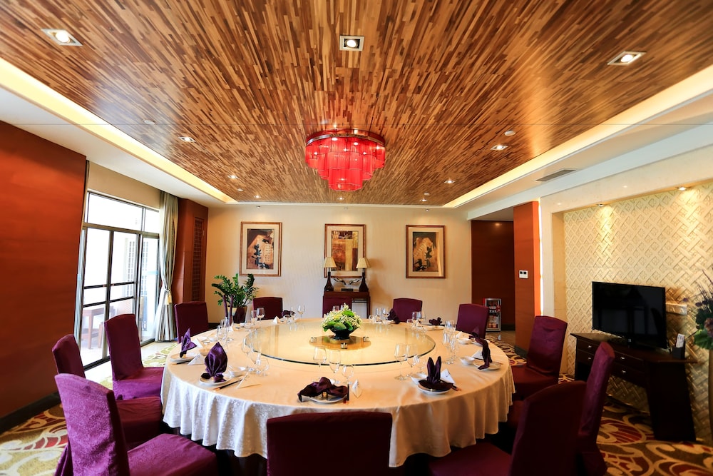 Country Garden Holiday Hot Spring Hotel 20/50