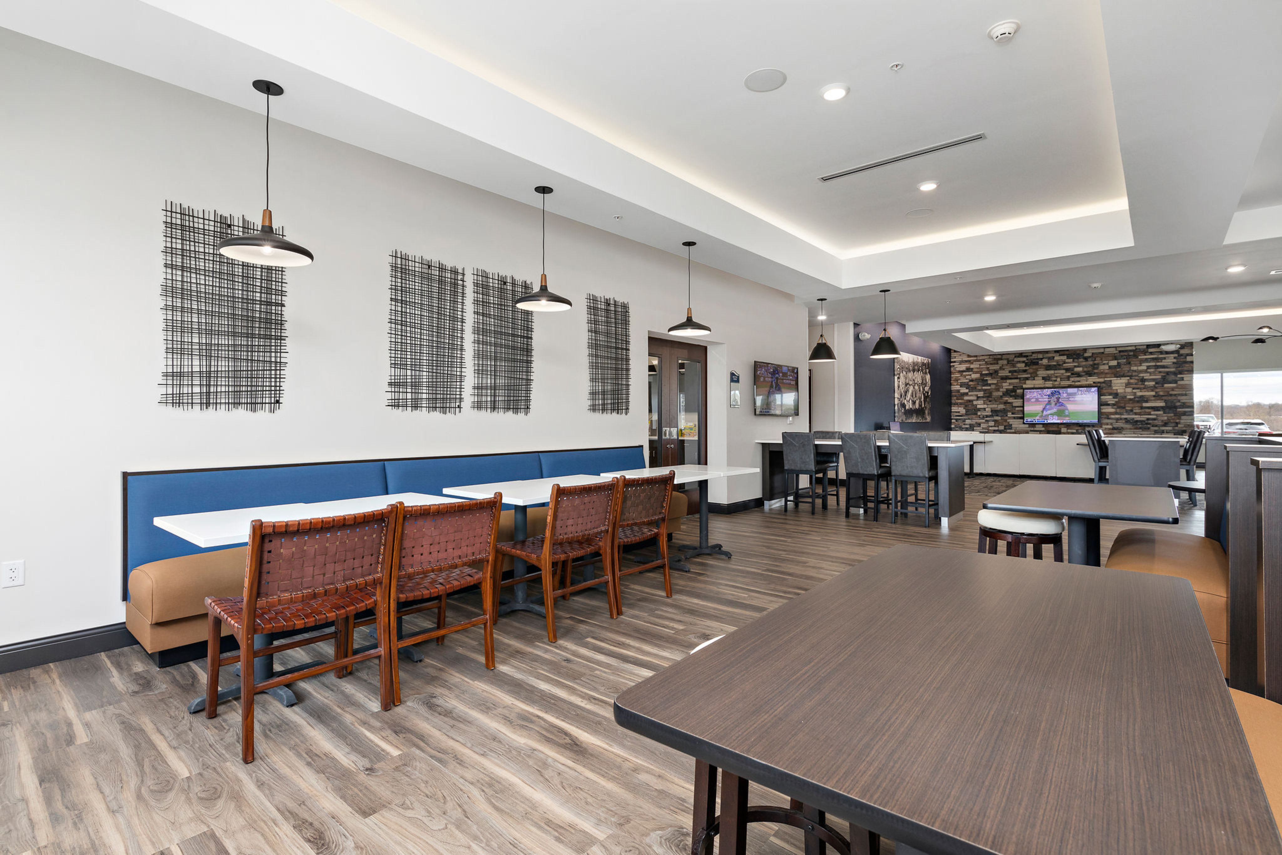 Holiday Inn Express Kansas City North Parkville, an IHG Hotel 36/50