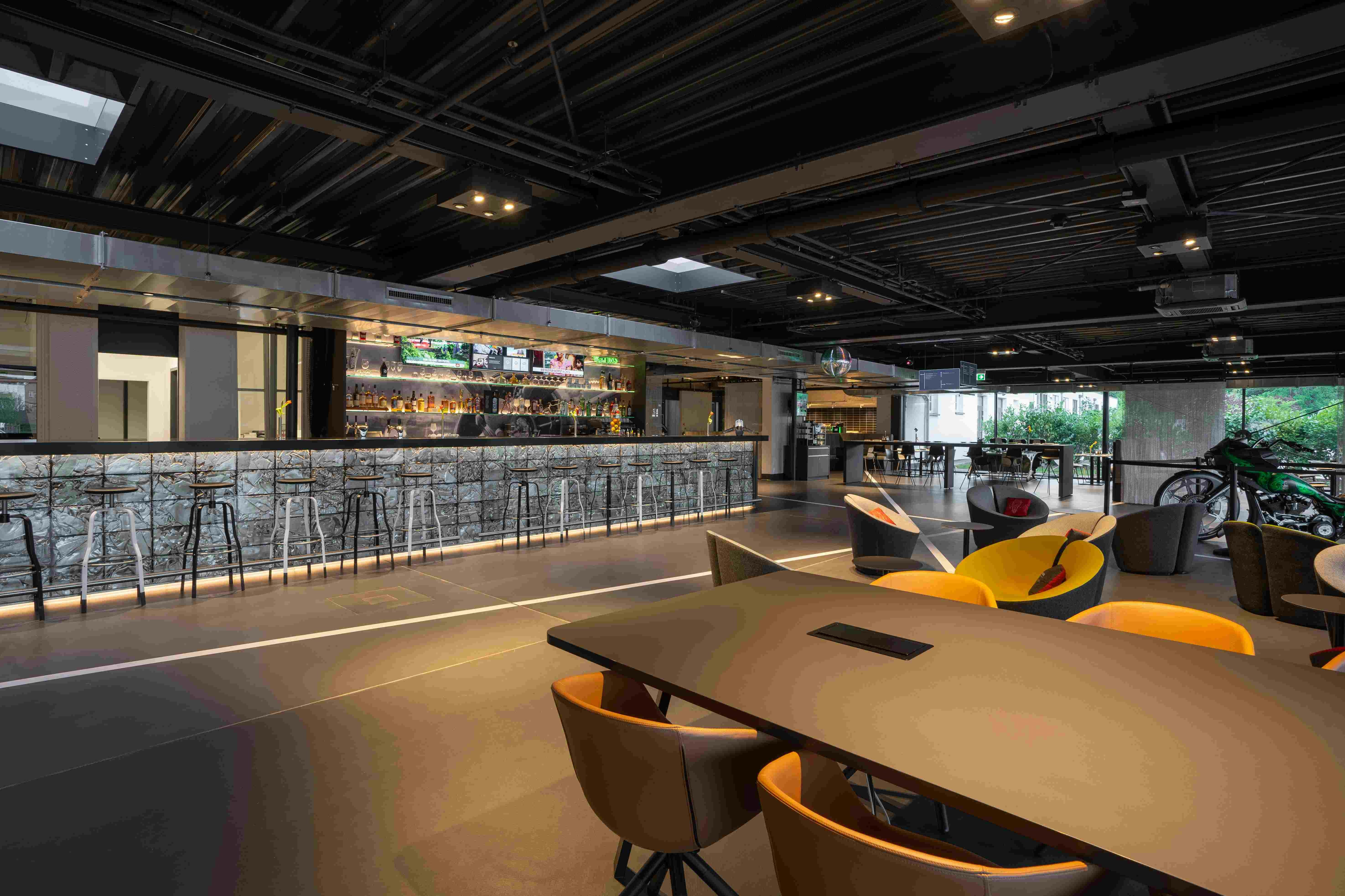 V8 Hotel Koln @ Motorworld 26/34