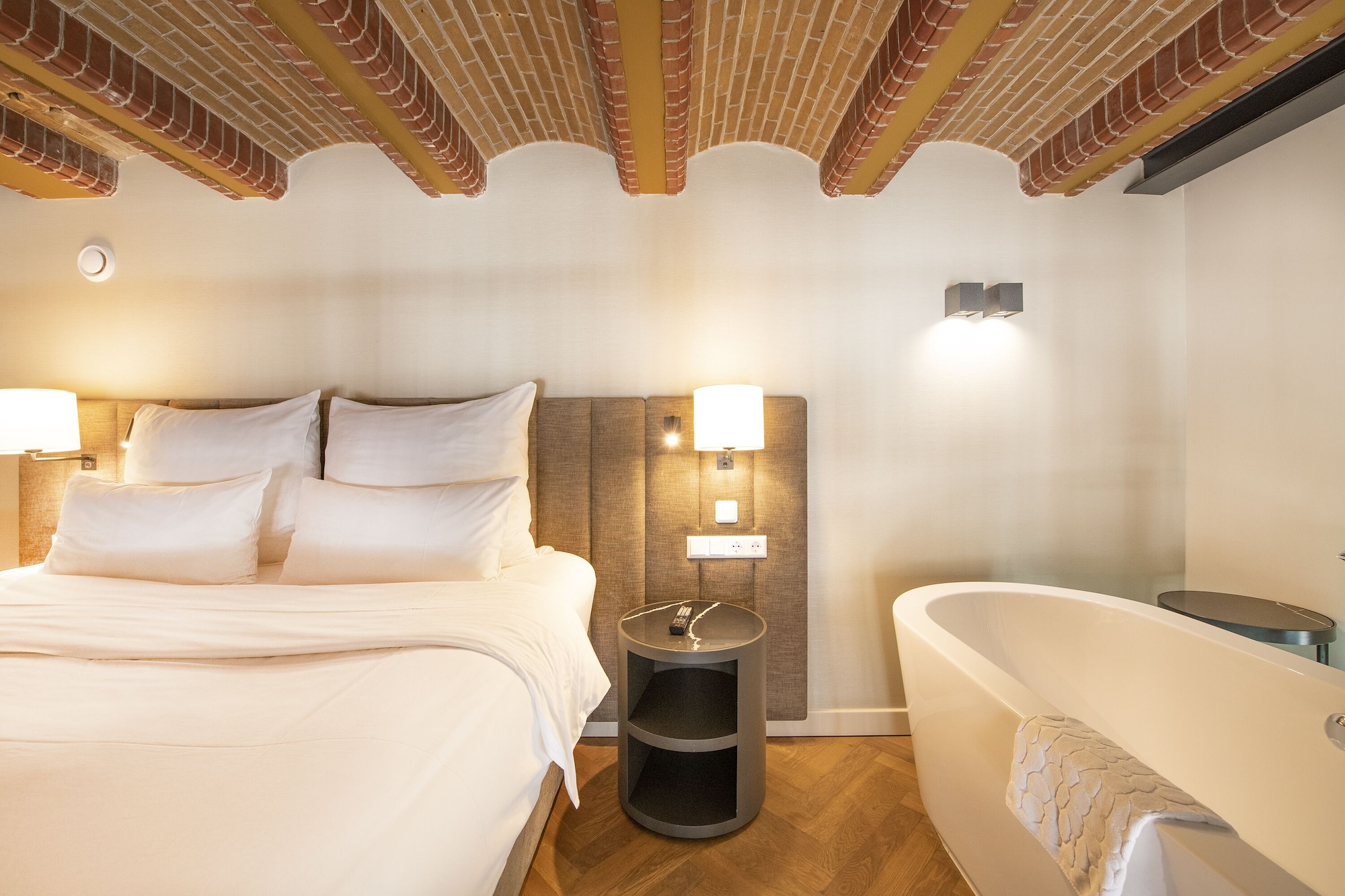 Mezzanine, Suite, King Bed, Sofa