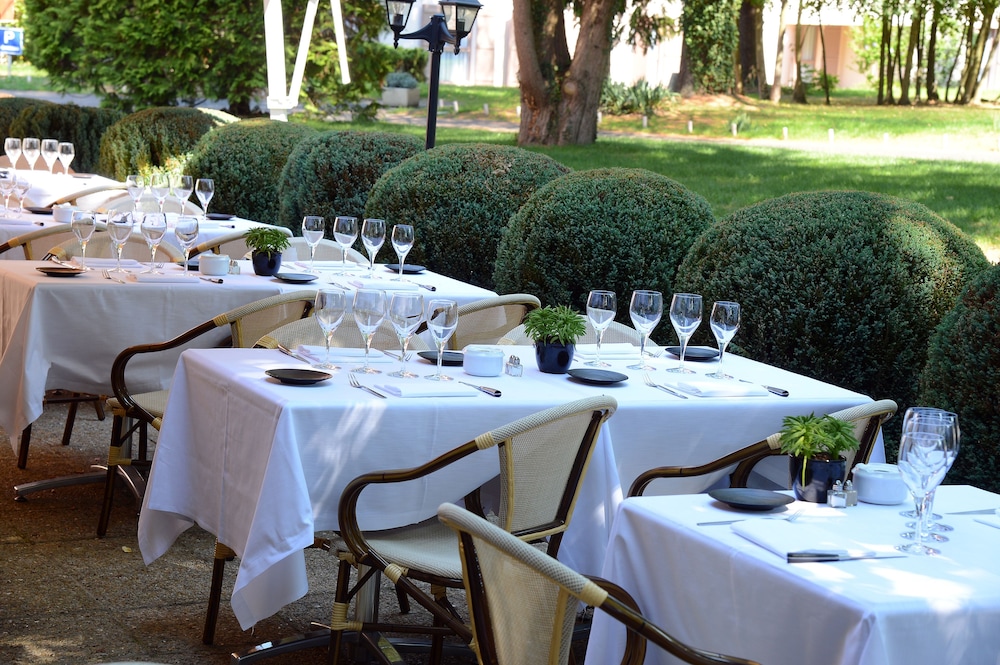 Clos St Eloi, The Originals Relais 38/51