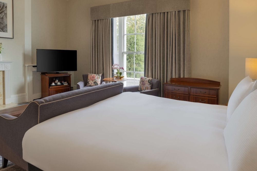 Manor, Executive, House, Queen Bed