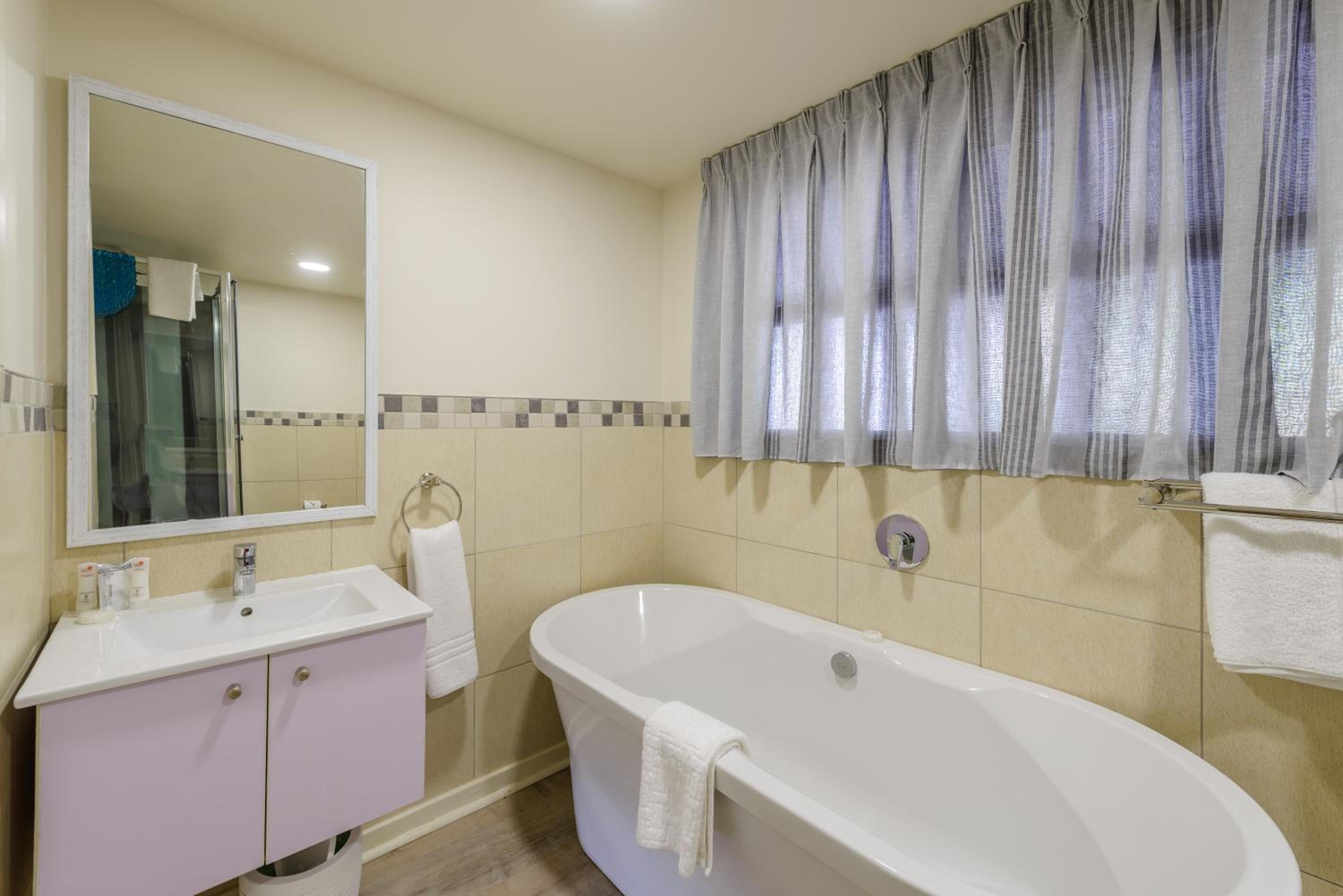 St Michaels Sands Hotel and Timeshare Resort 30/31