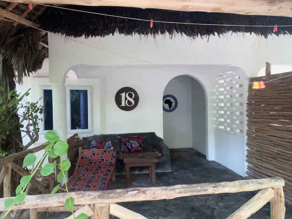 Mbuyuni Beach Village 17/83