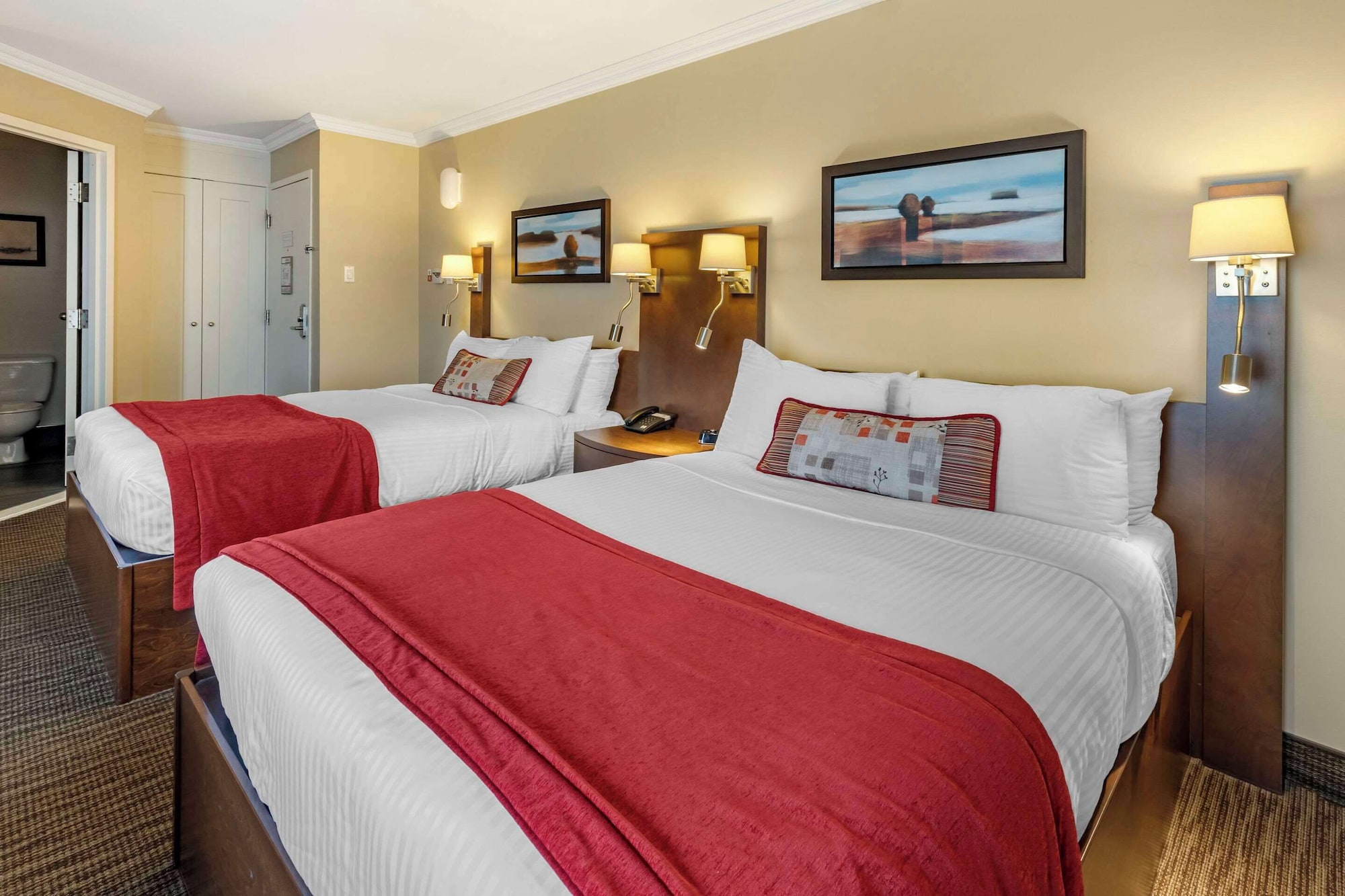 Standard, 2 Double Beds
