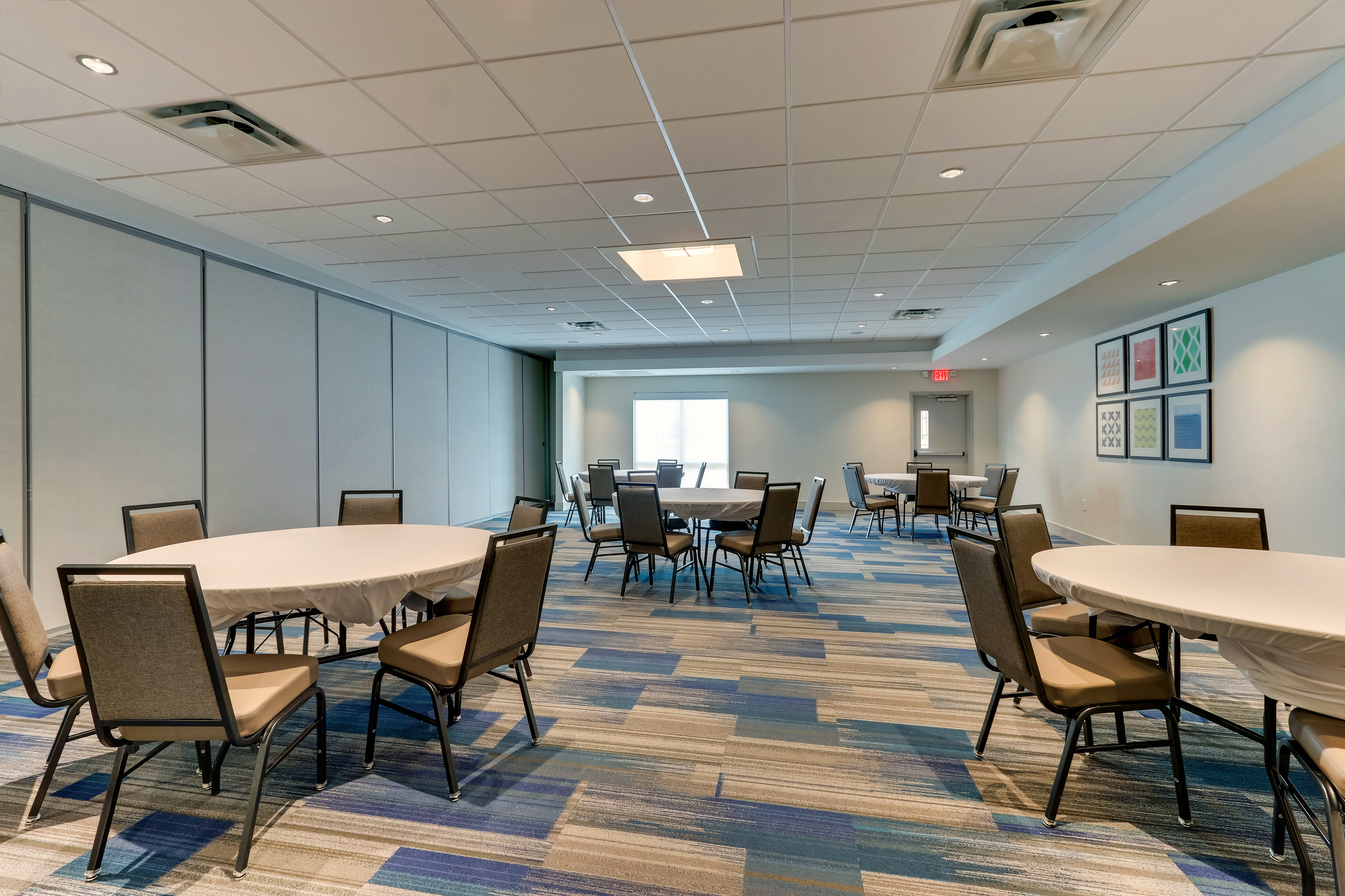 Holiday Inn Express and Suites Dawsonville 67/74