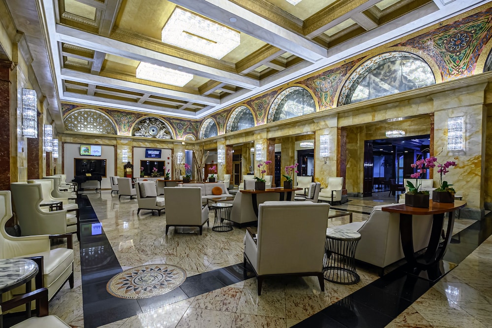 The Congress Plaza Hotel 31/50