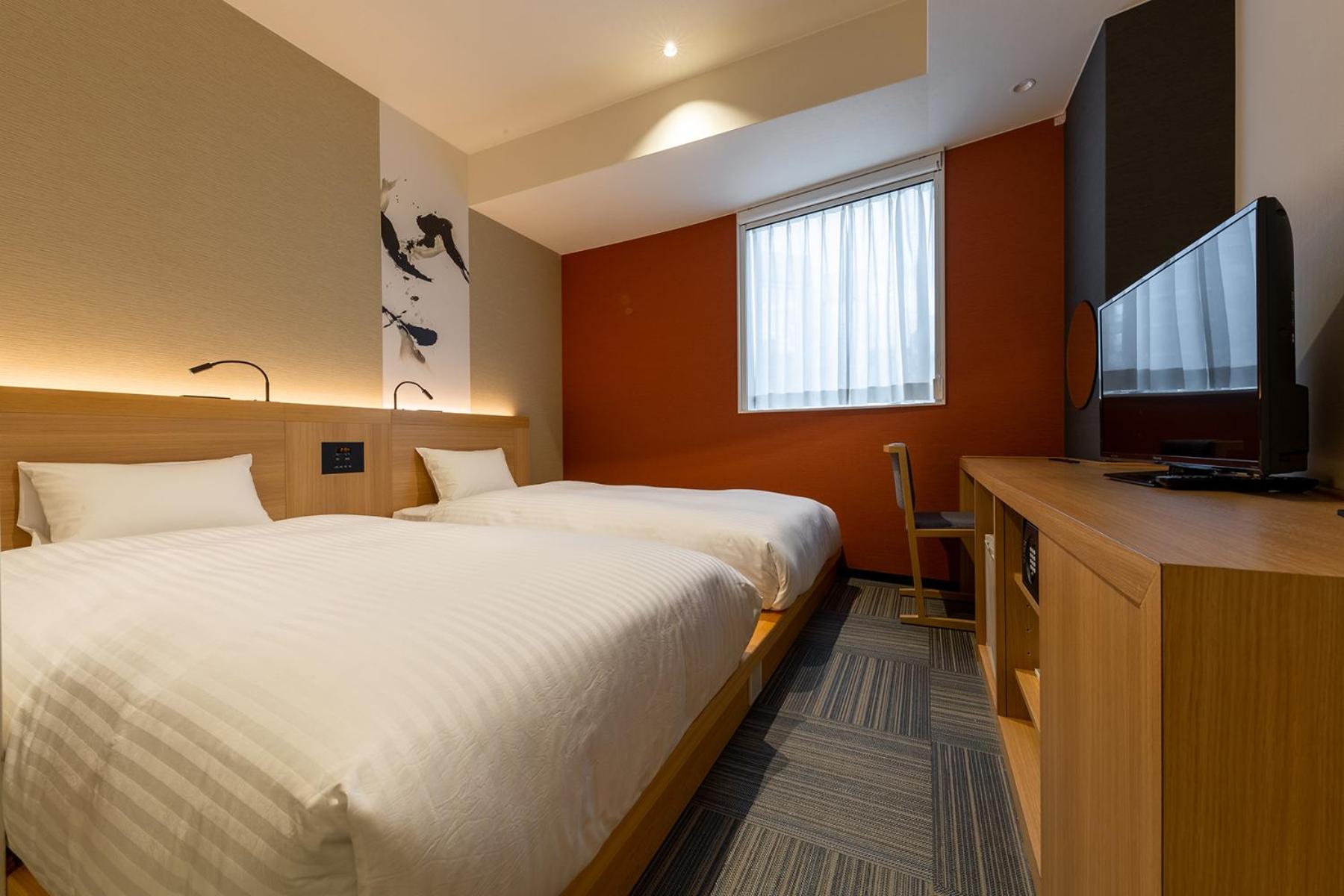 JAPANESE, MODERN, TWIN BEDS