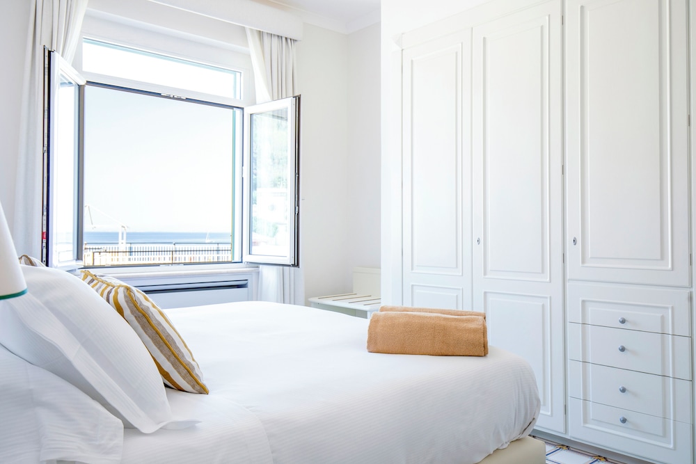 SUPERIOR, DOUBLE BED