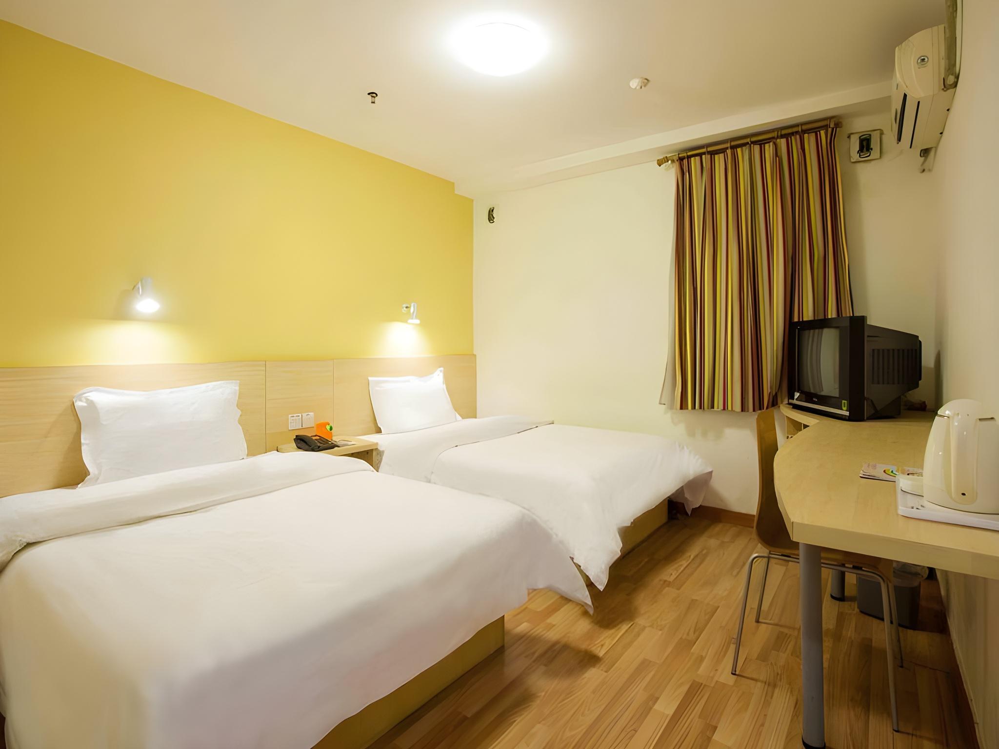7 Days Inn (Dongguan Changping Railway Station) 6/41
