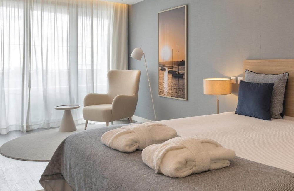 Longevity Health & Wellness Hotel 32/67
