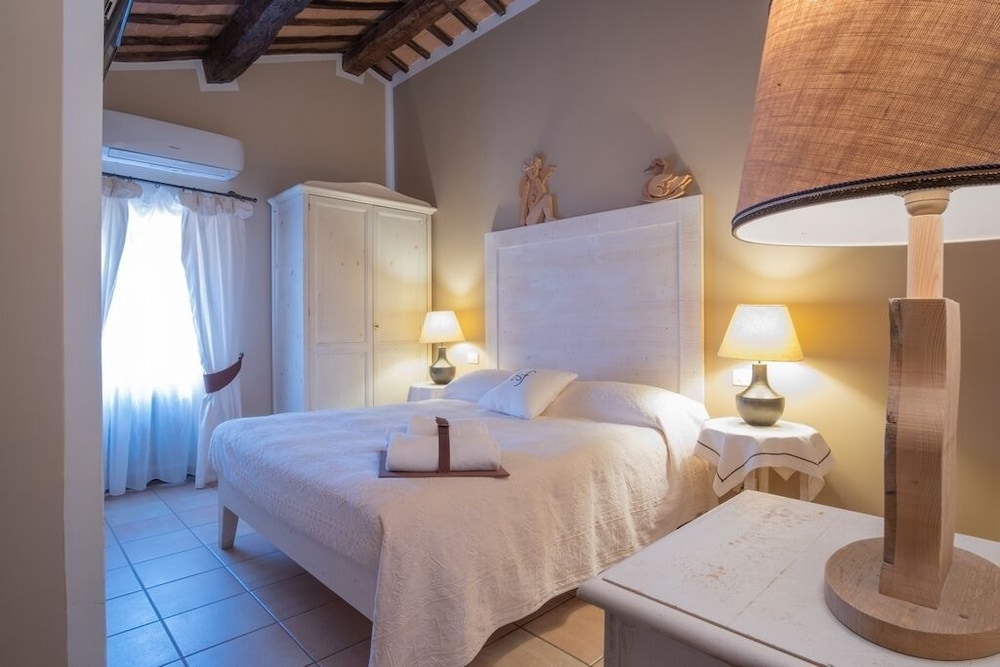 Relais Borgo San Faustino 18/50