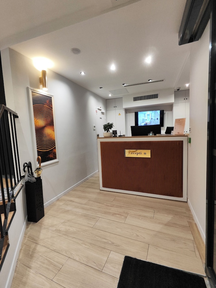 Le 55 Montparnasse Hotel 6/69