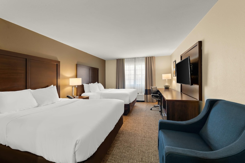 غرفة قياسية بسريرين كوين، Comfort Inn and Suites Atoka 3/6