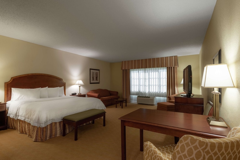Hampton Inn & Suites Vicksburg 26/46
