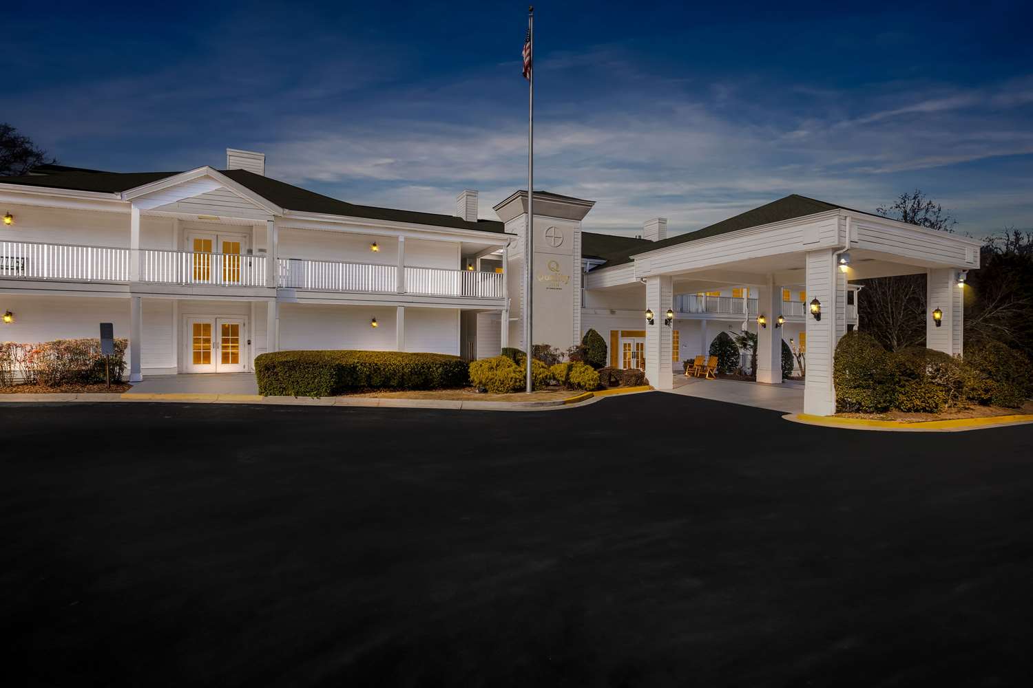 Quality Inn Fayetteville Near Historic Downtown Square 2/22