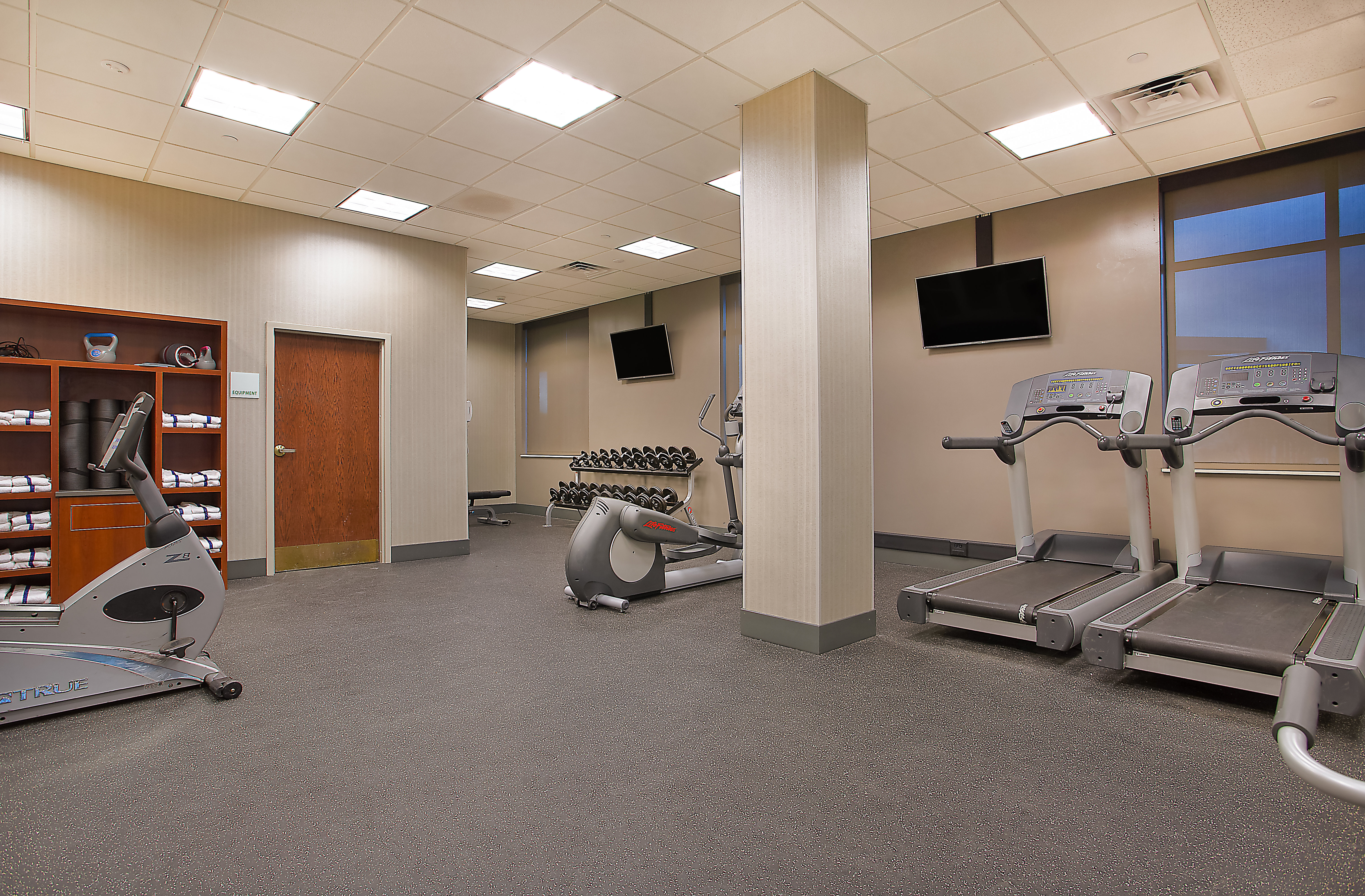 Holiday Inn University Plaza-Bowling Green 37/71