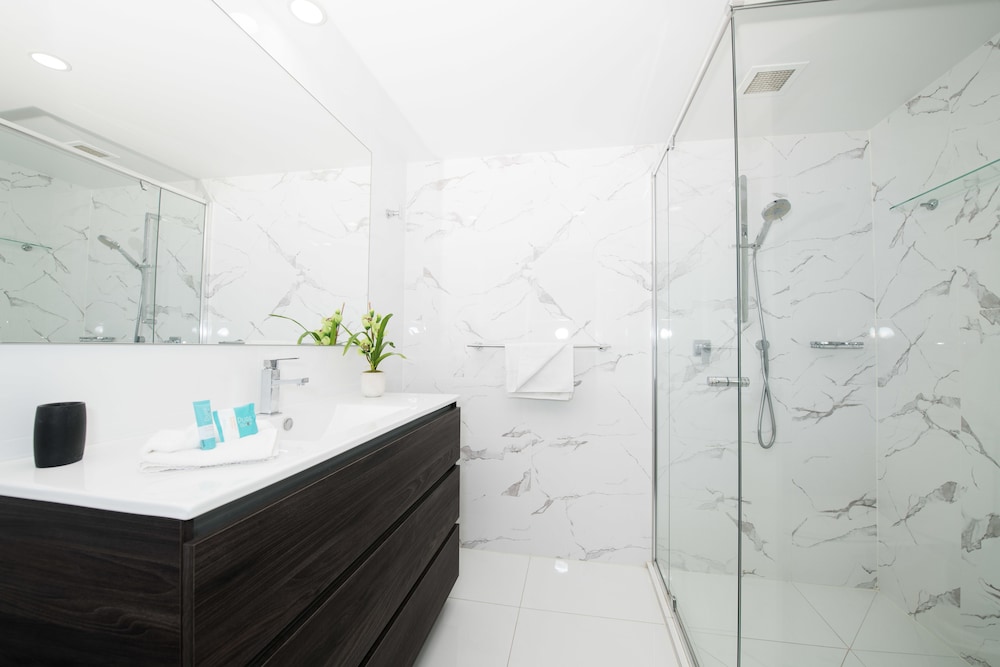 La Grande Apartments Broadbeach 8/48