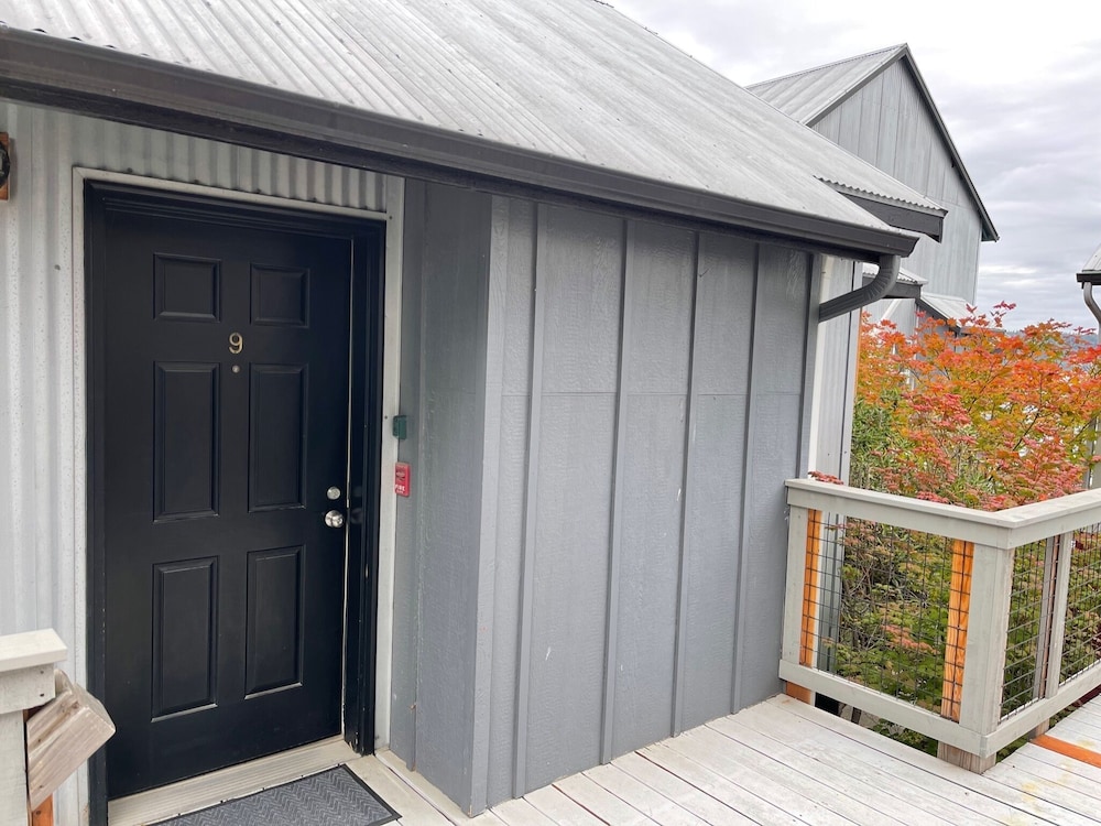 Country Cottage of Langley 5/67