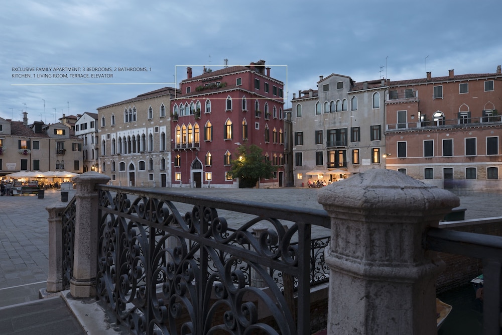 Hotel Palazzo Paruta 45/49