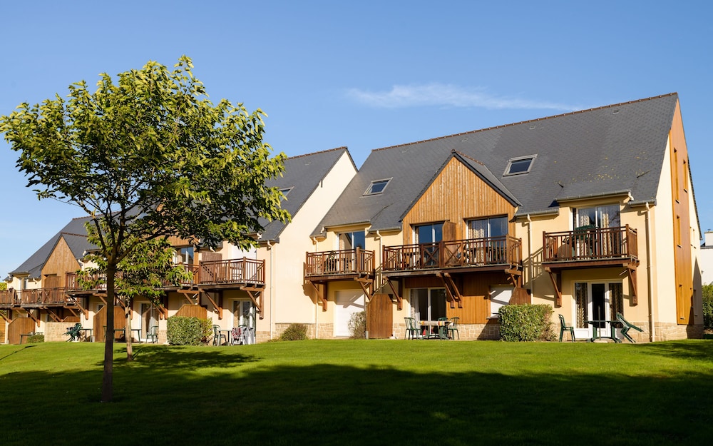 R?SIDENCE LAGRANGE VACANCES LES ROCHES DOUVRES(FORMERLY LES ROCHES DOUVRES) 23/26