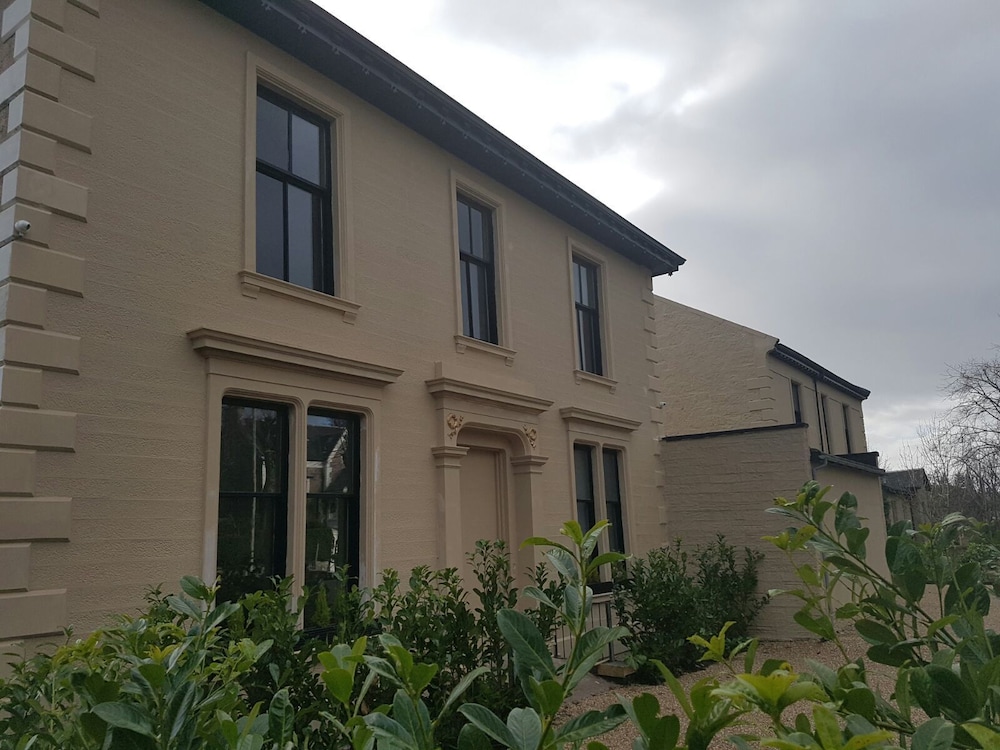 CROSSHILL HOUSE photo5