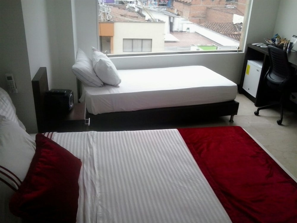 HOTEL LLERAS 10 18/63