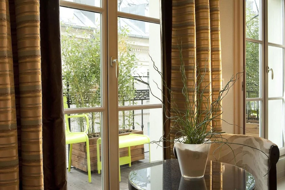 Hotel Le Petit Paris 3/63