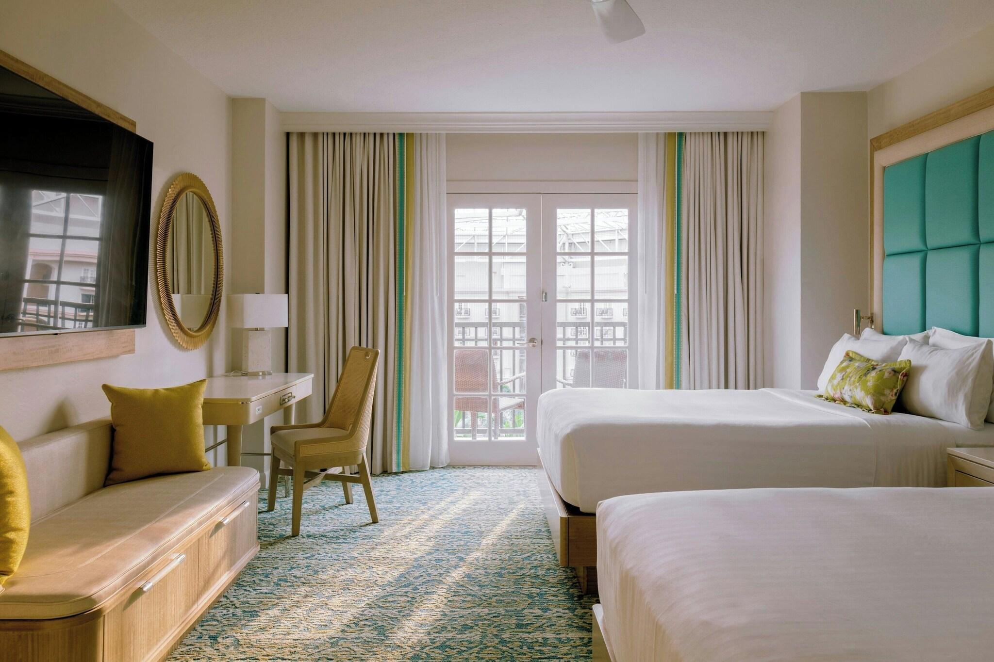 Room, 2 Queen Beds, Atrium View
