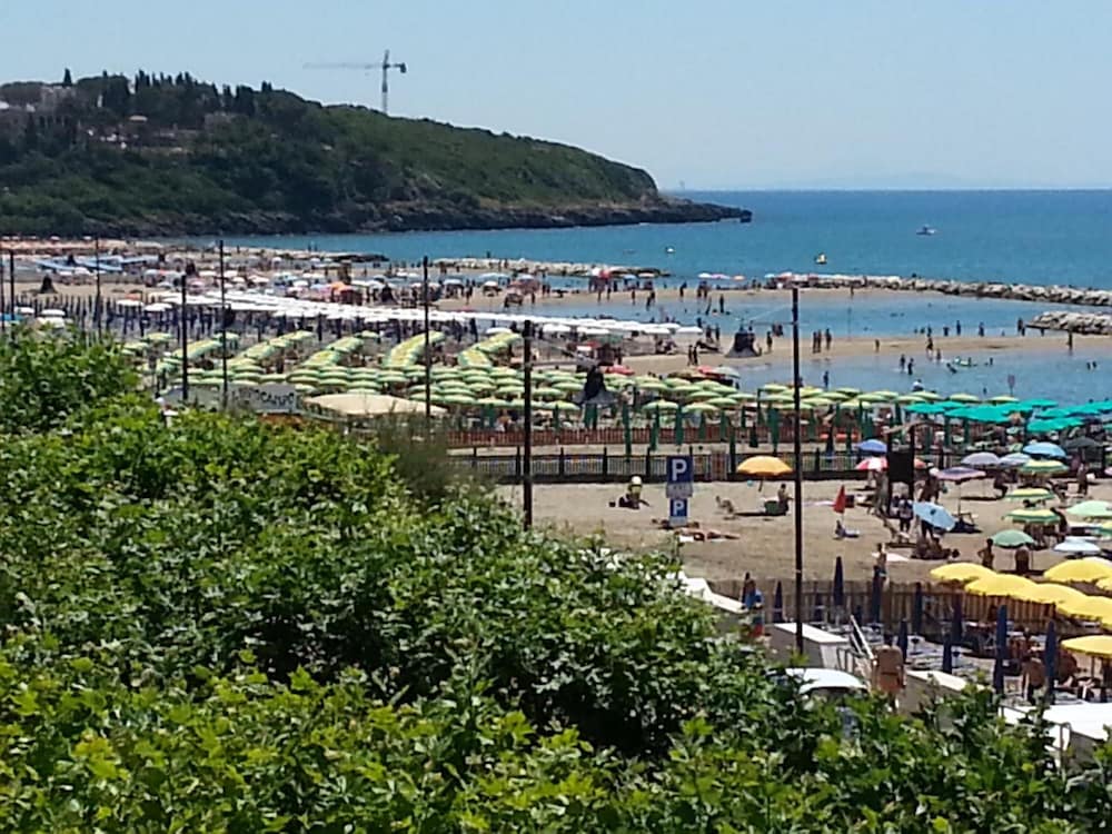 Hotel Tirreno 33/52