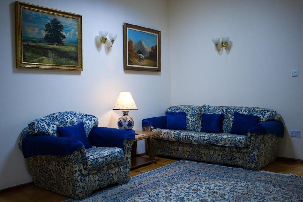 Azcot Hotel 35/45