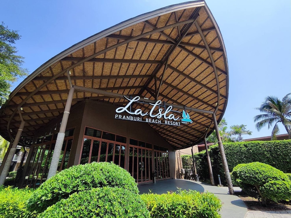 La Isla Pranburi Beach Resort 4/50