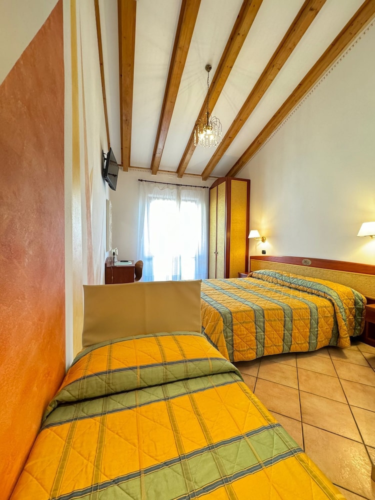 Hotel Romantic 22/60