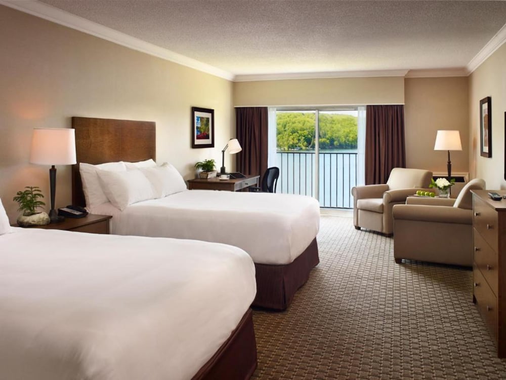 Bayshore, 2 Queen Beds