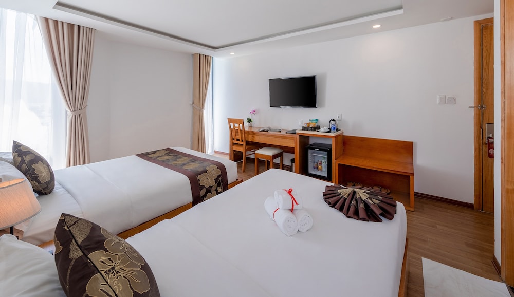 Merry Land Hotel Da Nang 7/29