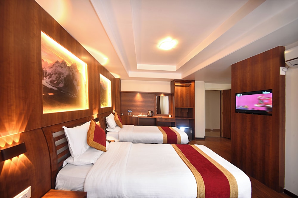 DELUXE, TWIN BEDS