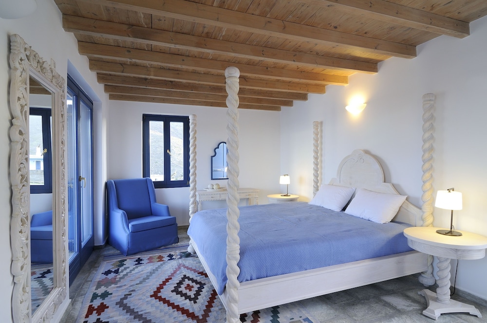 AEGEA BLUE CYCLADITIC RESORT(FOMERLY AEGEA BLUE VILLAS AND SUITES) 13/72