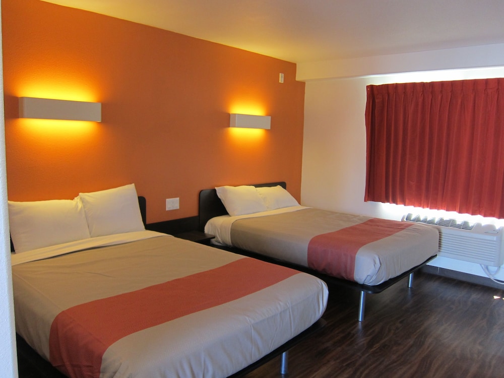 Motel6 Oceanside, CA - Marina 19/32
