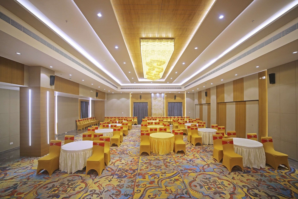 Comfort Inn Kaikaluru 31/31