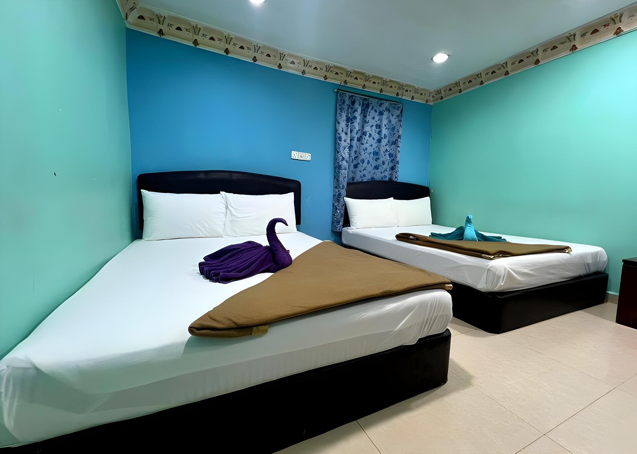 Room, Triple, 1 Queen and 1 Single Bed, No Window