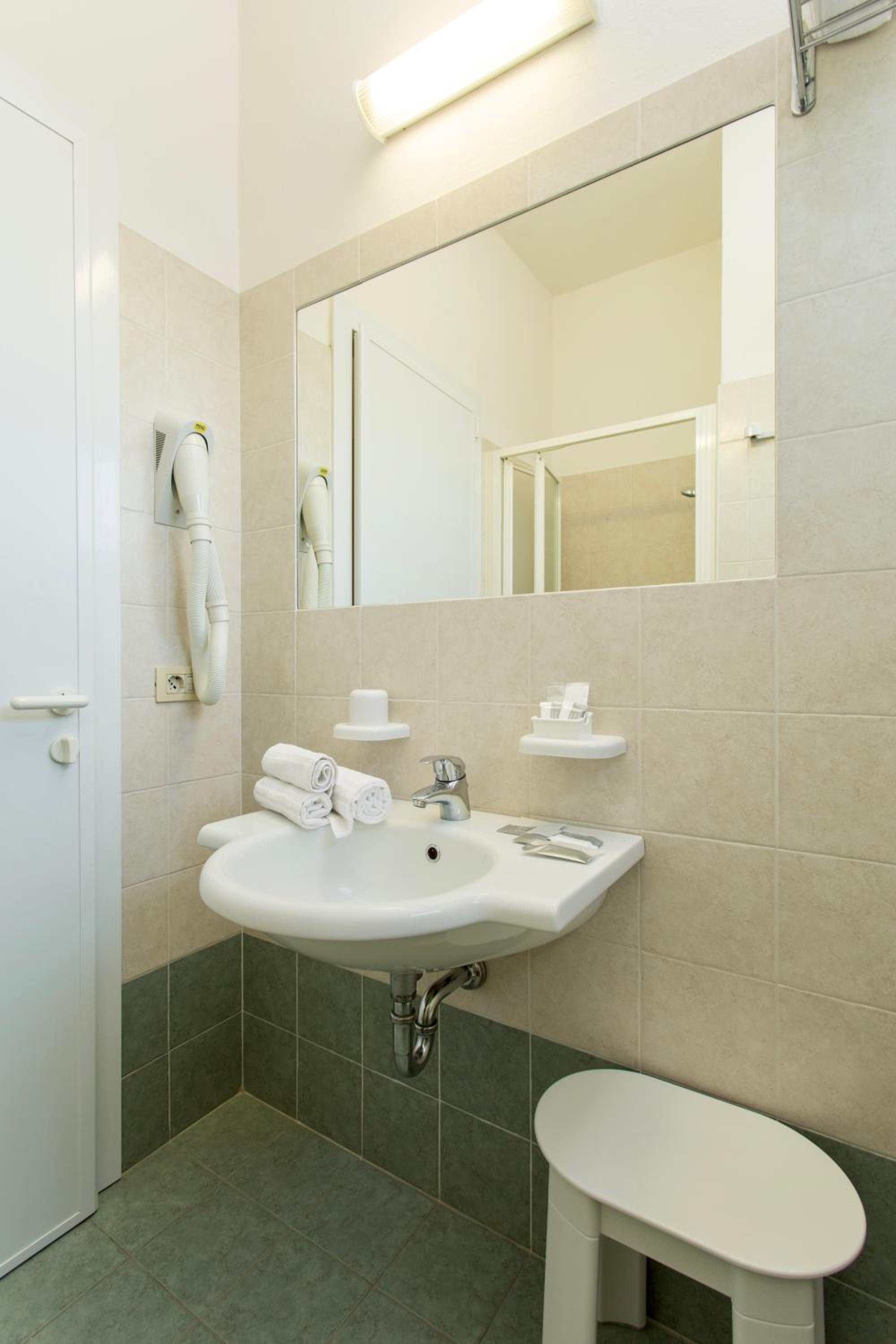 Hotel Tritone 47/50