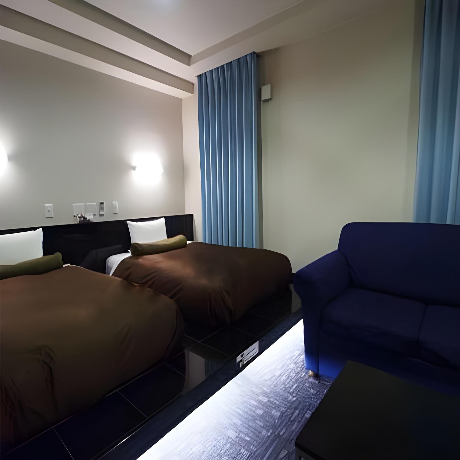 Standard, Twin Beds