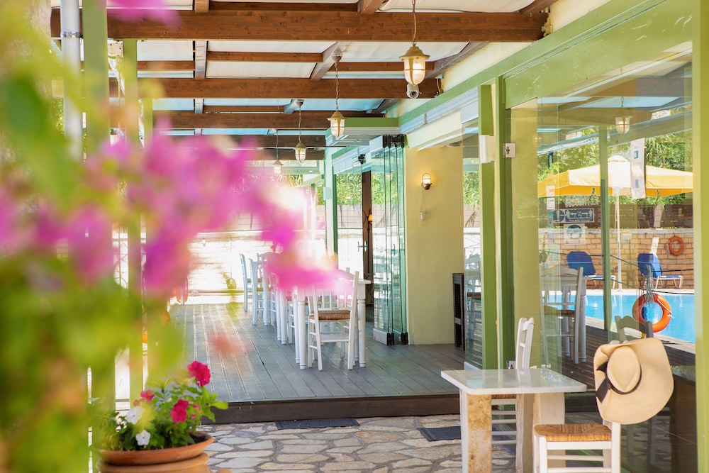 Hotel Cleopatra Beach 10/58