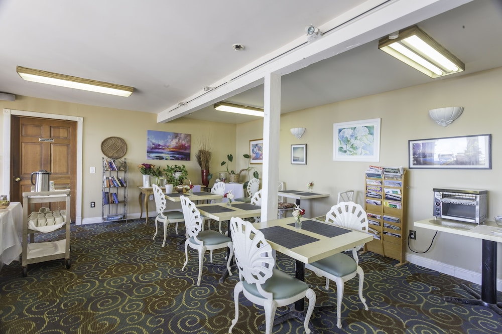 Cliff House Inn 49/71