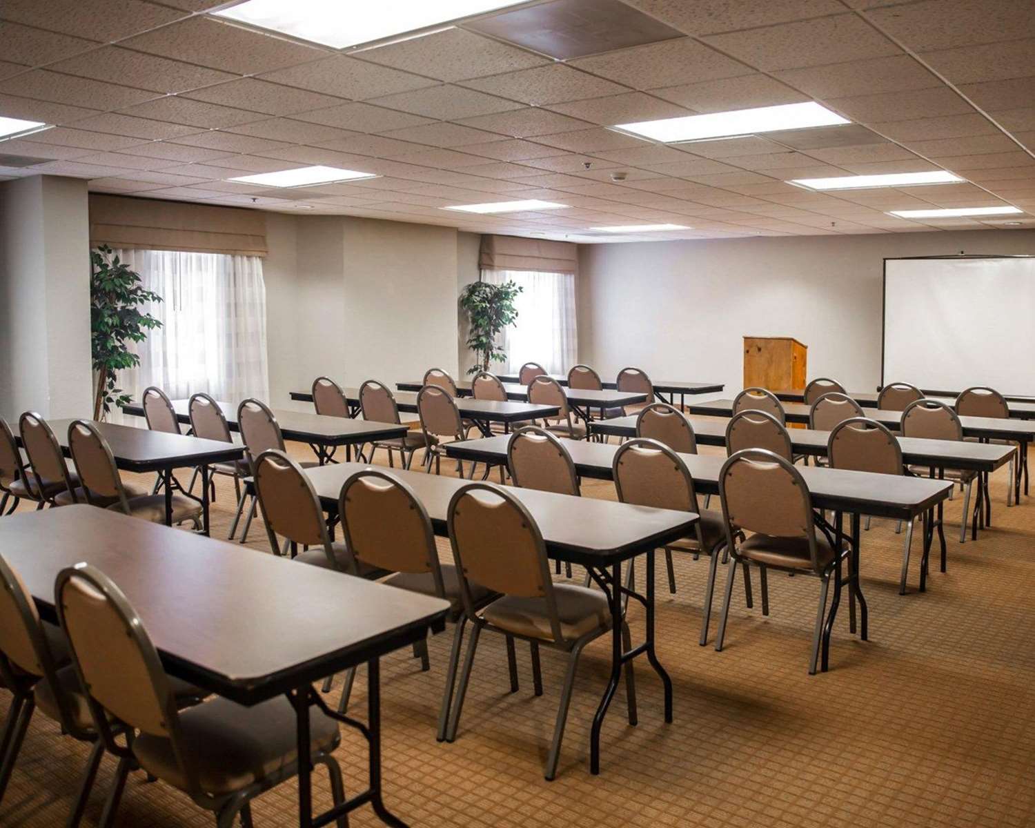 Sleep Inn and Suites Hagerstown 32/32