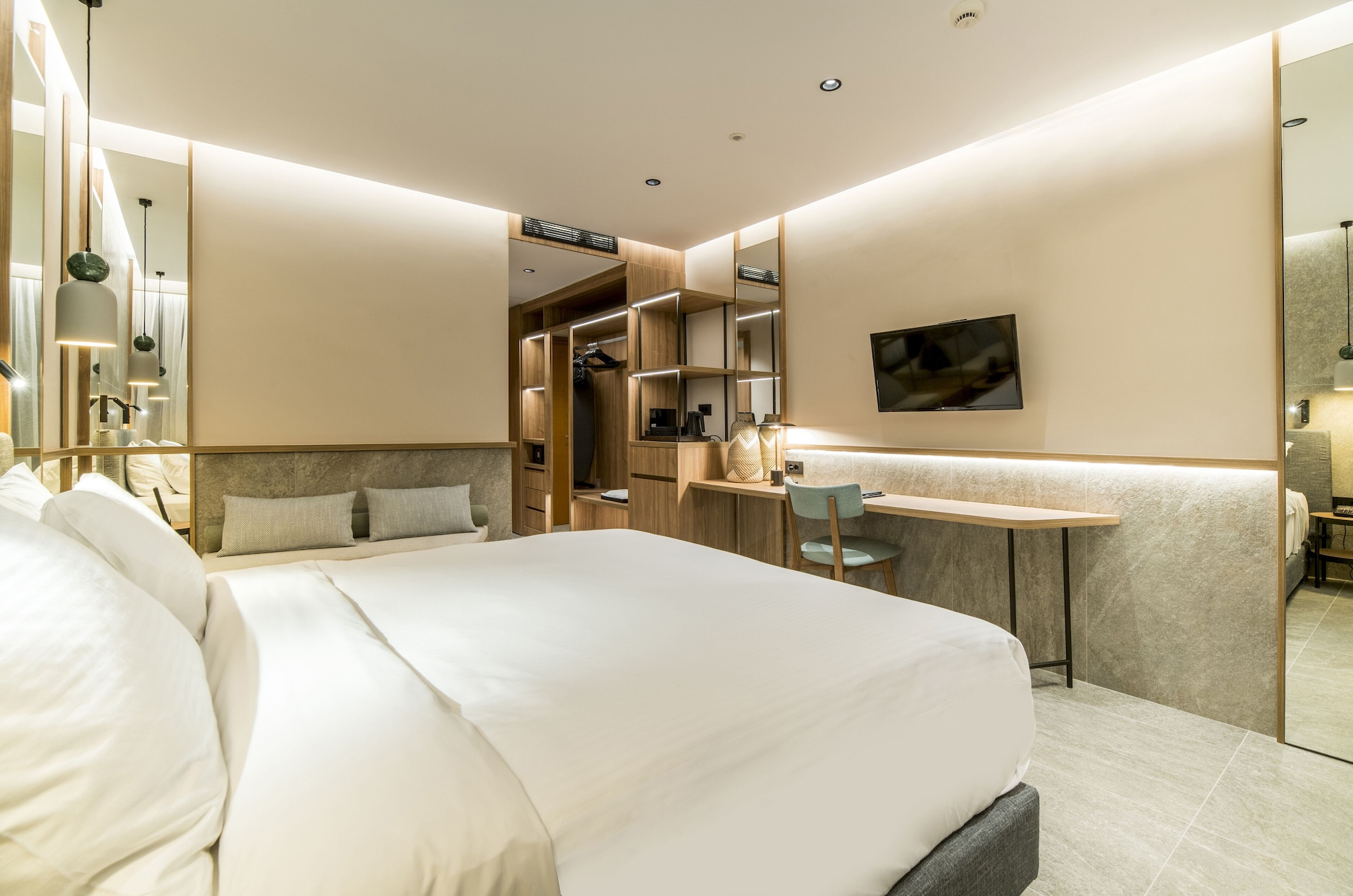 PETITE, SUITE, SEA VIEW, PRIVATE POOL