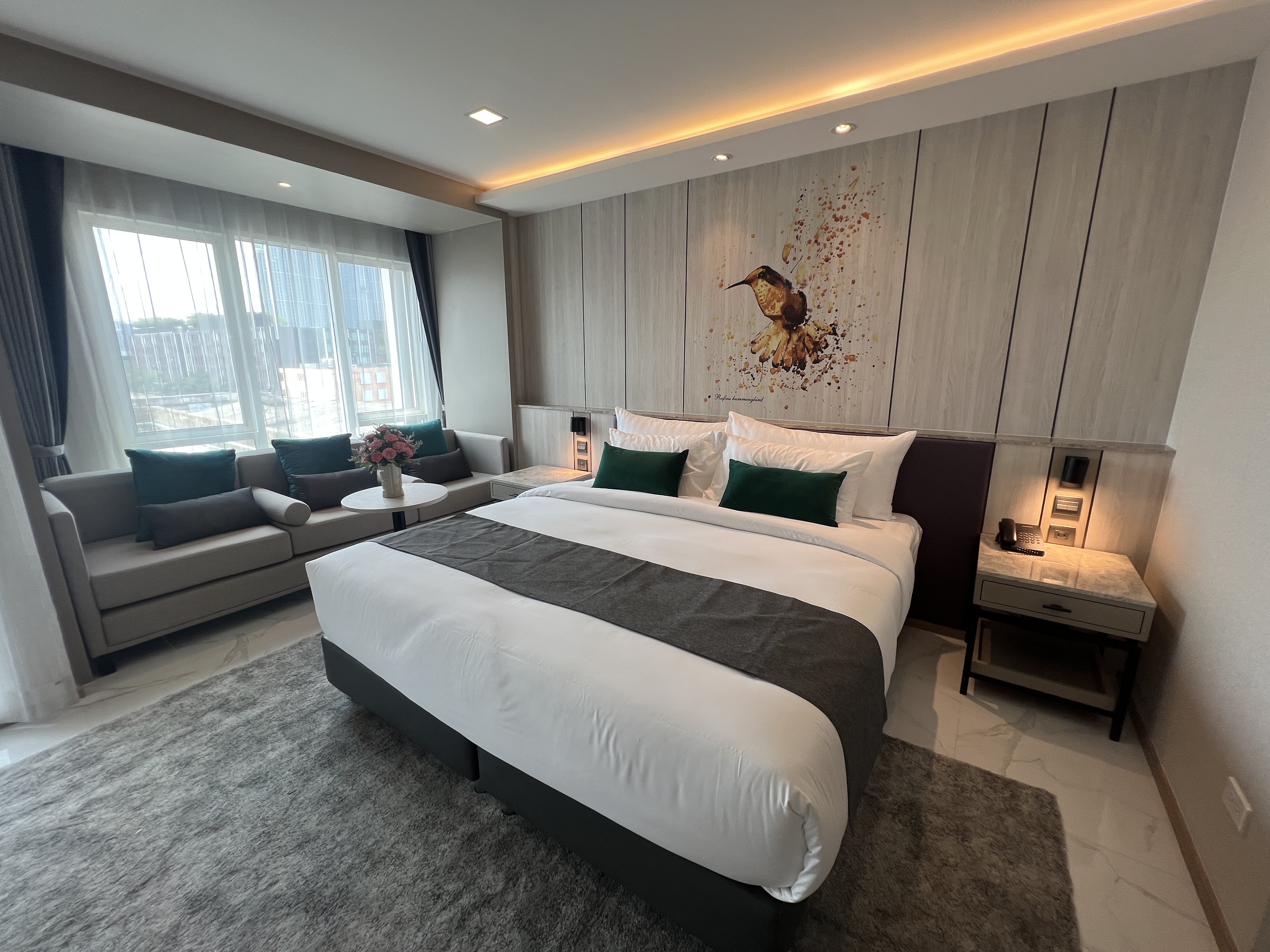 Deluxe, King Bed