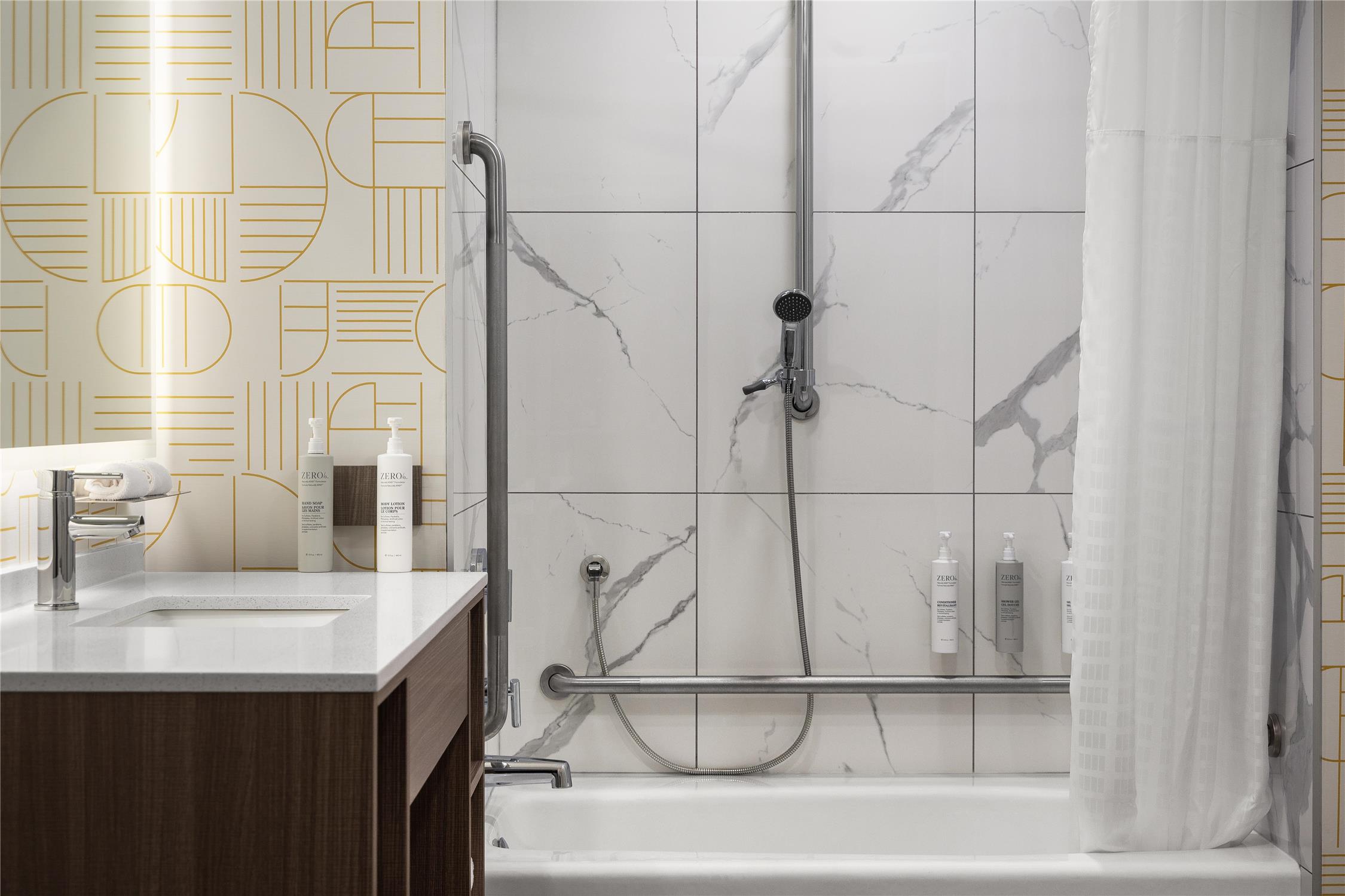 جناح بسرير كينج بغرفة نوم واحدة بحوض استحمام لذوي الإعاقة، Home2 Suites by Hilton Woodstock ON 2/3