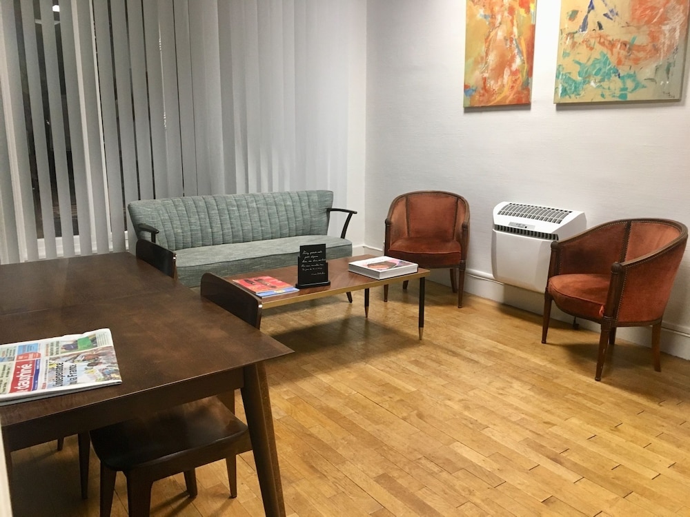Hotel de La Poste 28/50