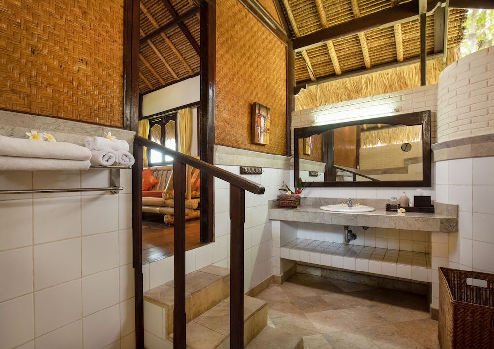 Alam Anda Ocean Front Resort And Spa 48/50